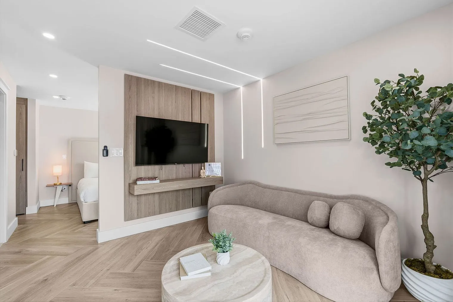 1 bed, 1.0 bath, $6,109 — Photo 1