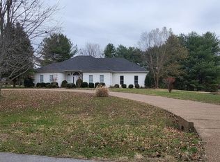 3690 Fieldcrest Dr, Bowling Green, KY 42104