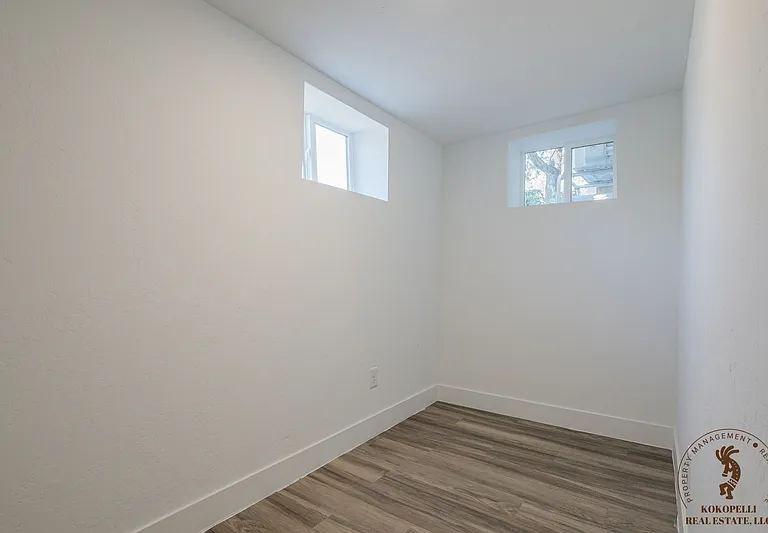 910 Rood Ave #5 — Photo 2