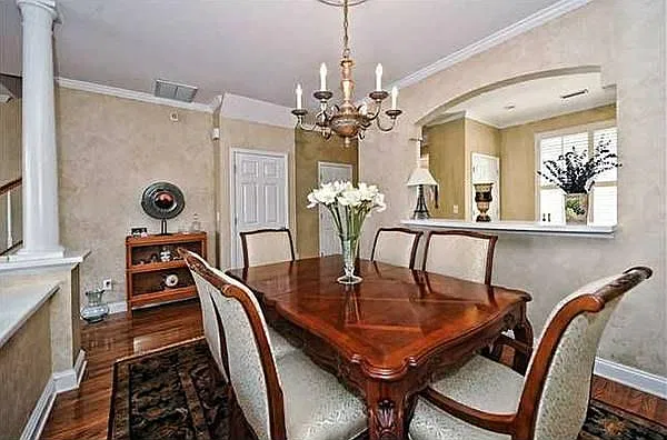 3 bed, 2.5 bath, 1550 sqft, $2,550 — Photo 4