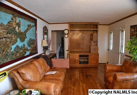 Hardwood flooring, built-ins