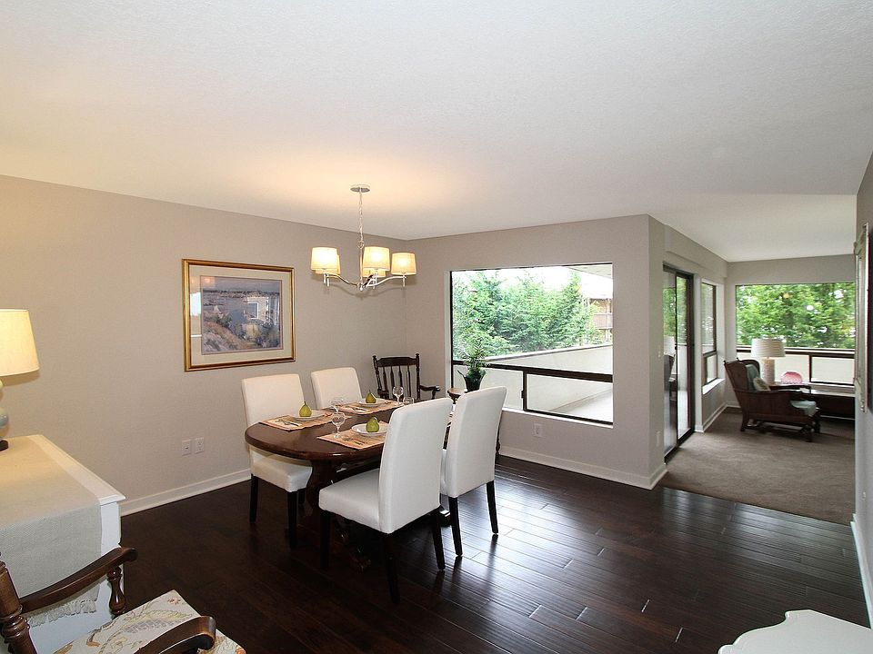 Enter Foyer to Dining Room