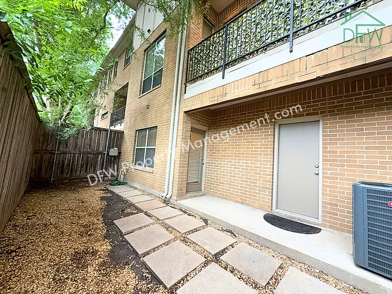 4317 Cedar Springs Rd #E — Photo 26