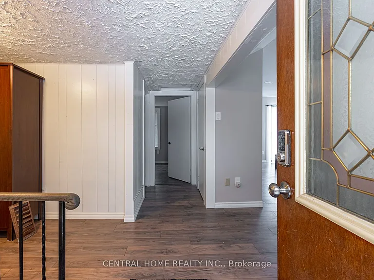 651 16th Ave — Photo 2