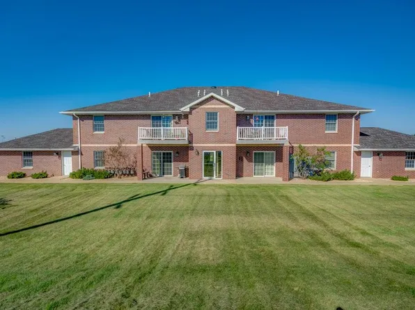 476 Lezlie Dr APT 6, Peosta, IA 52068
