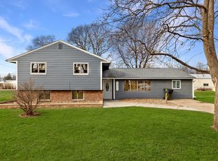 1903 W 4th St, Perry, IA 50220