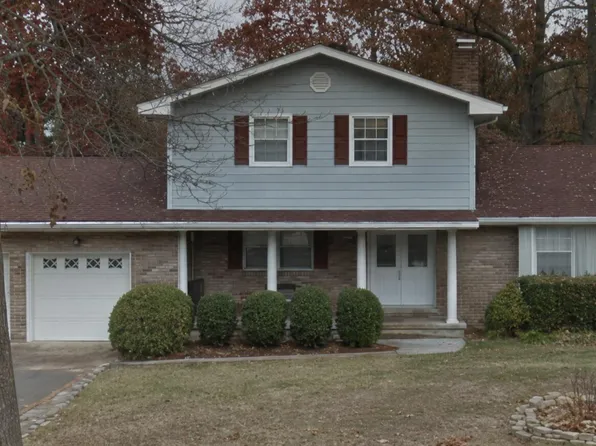 1315 N Glen Dr, Hixson, TN 37343