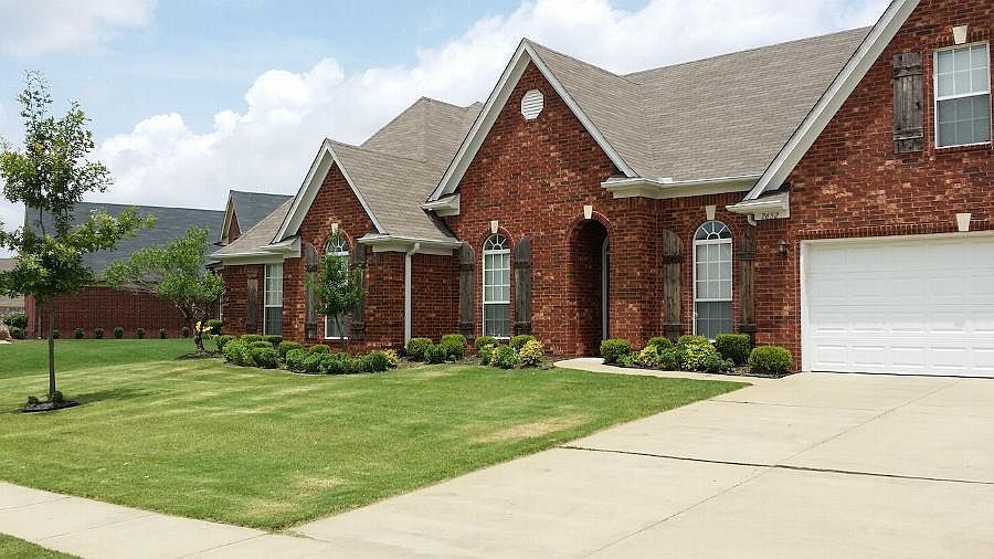 2nd image of 2652 Pinnacle Dr