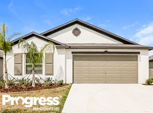 1435 Flower Dust Dr, Ruskin, FL 33570