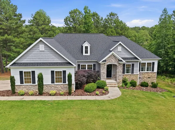 170 Beths Point, West End, NC 27376