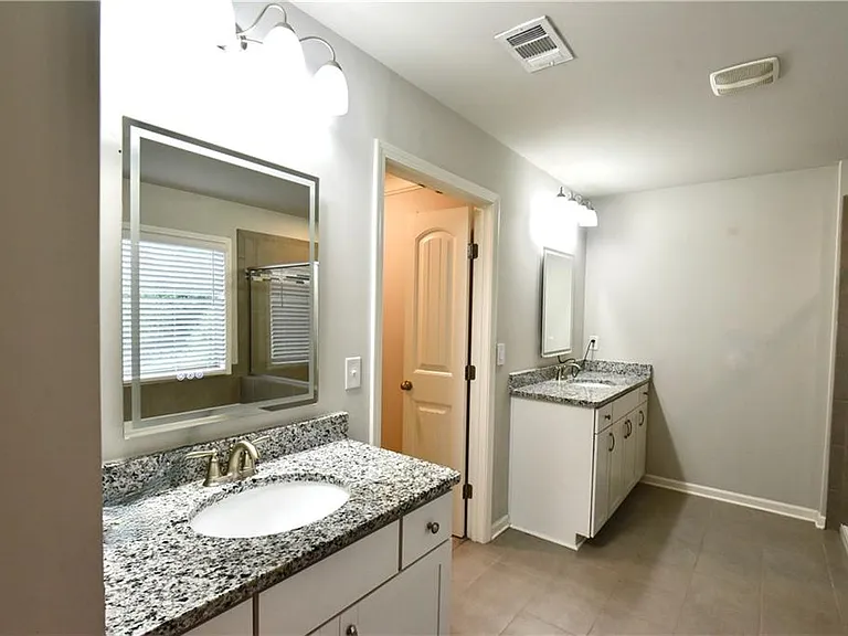 4358 Mantova Dr — Photo 25