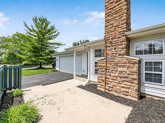 5th image of 2472 Warm Springs Dr