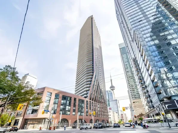 99 John St #403, Toronto, ON M9N 1J9