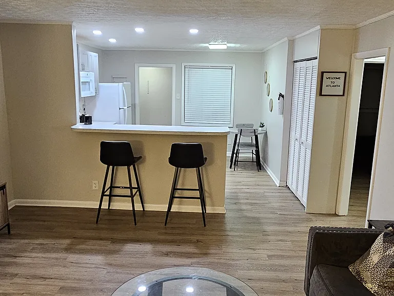 1395 Vesta Ter #B — Photo 10