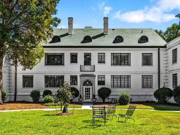 1700 N Elm St #I1, Greensboro, NC 27408