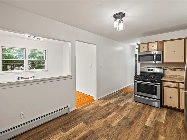 430 Bramhall Ave #A — Photo 1
