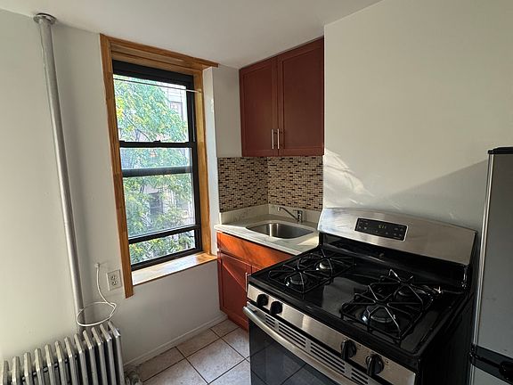 3rd image of 45 Essex St APT 12