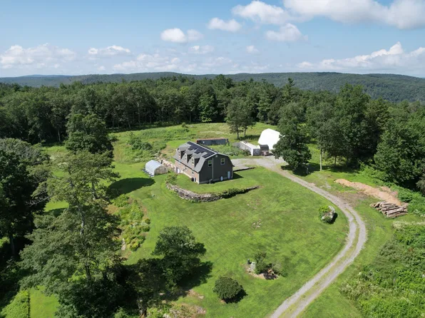 35 College Street, Cornwall, CT 06759