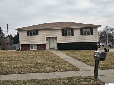 4909 Giles Rd, Omaha, NE, 68157