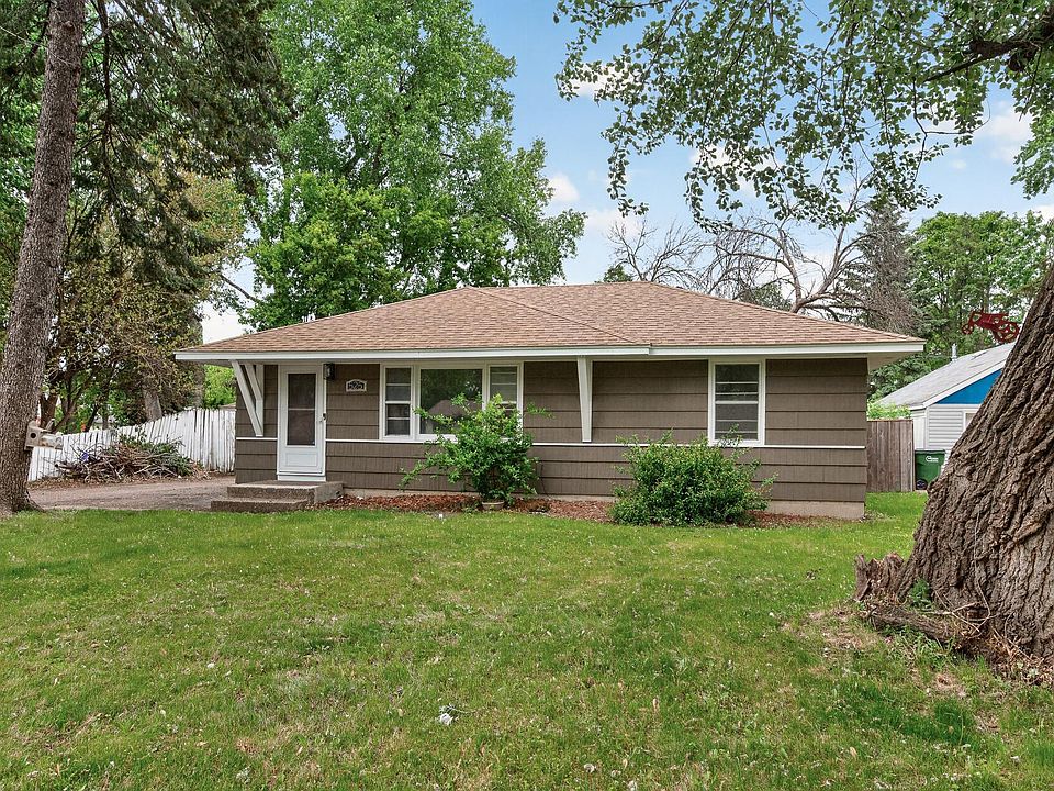 1st image of 525 79th Ave NE