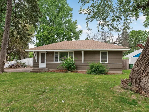 525 79th Ave NE, Spring Lake Park, MN 55432