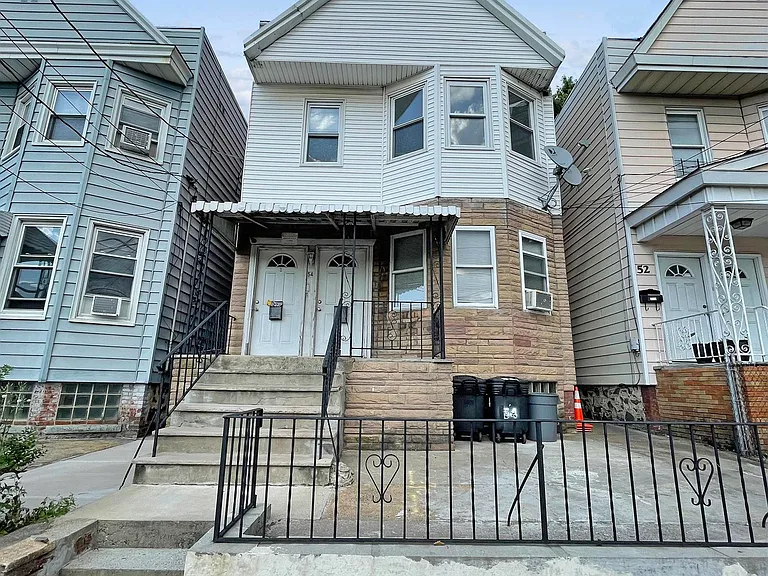54 Gates Ave #2 — Photo 7