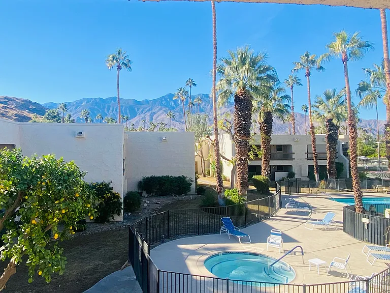 5300 E Waverly Dr — Photo 13