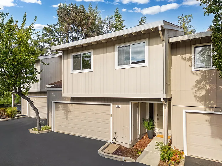 135 Southwind Dr — Photo 18