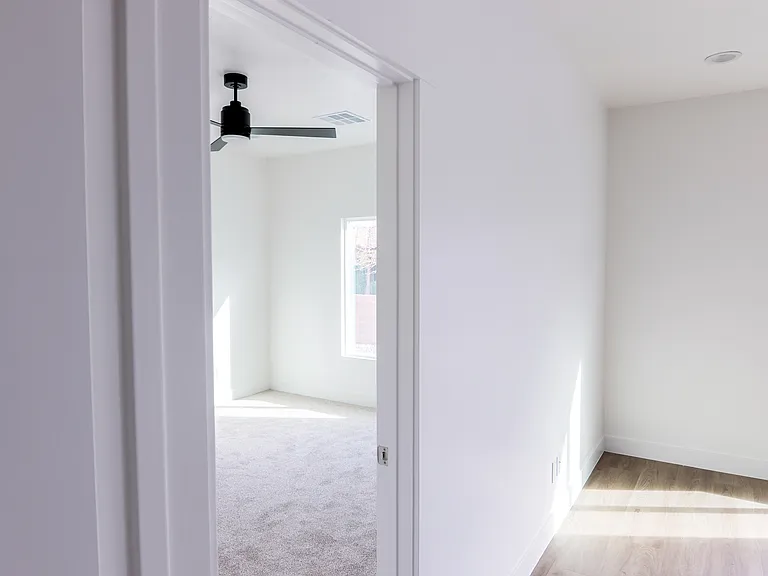 415 W Old Mill Rd #2 — Photo 9