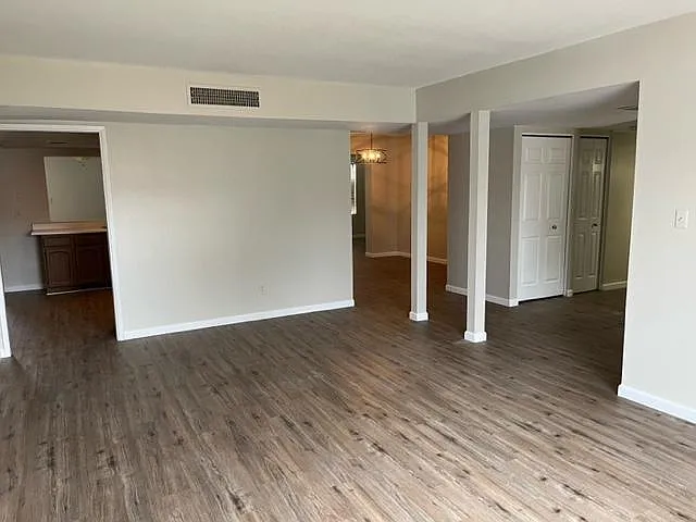 2171 E Palmcroft Dr — Photo 10