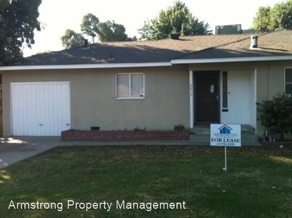 2415 W Campus Ave, Visalia, CA 93277