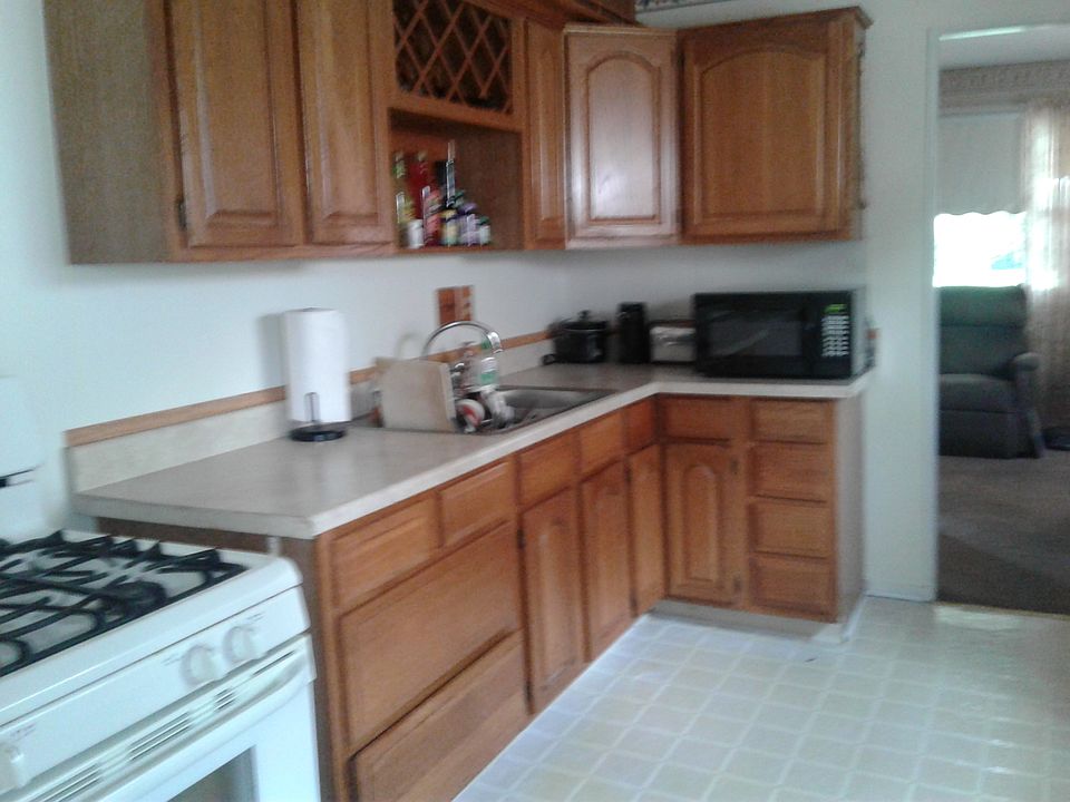 2nd image of 133 Longford Ave