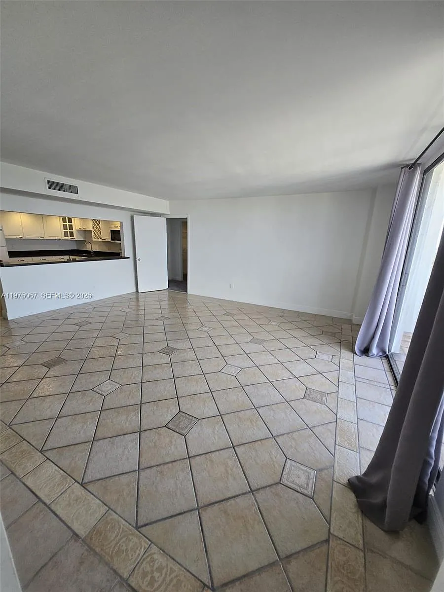Building Photo - 13499 Biscayne Blvd #1505