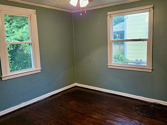 5th image of 909 Lanier Ave