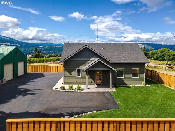 2420 Belmont Dr, Hood River, OR 97031