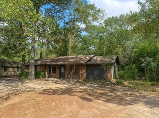 101 Oakwood Trl, Atlanta, TX 75551