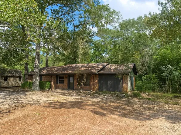 101 Oakwood Trl, Atlanta, TX 75551