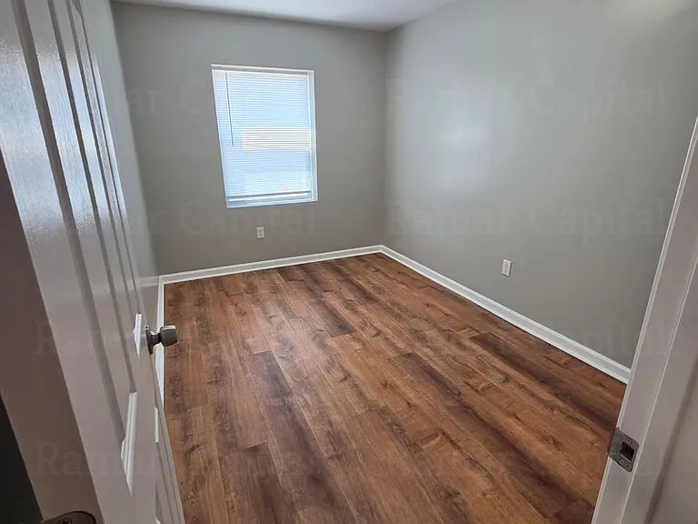 2754 Mickle St — Photo 17