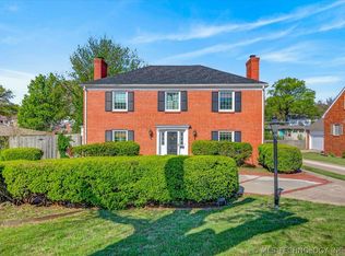 1529 Hillcrest Dr, Bartlesville, OK 74003