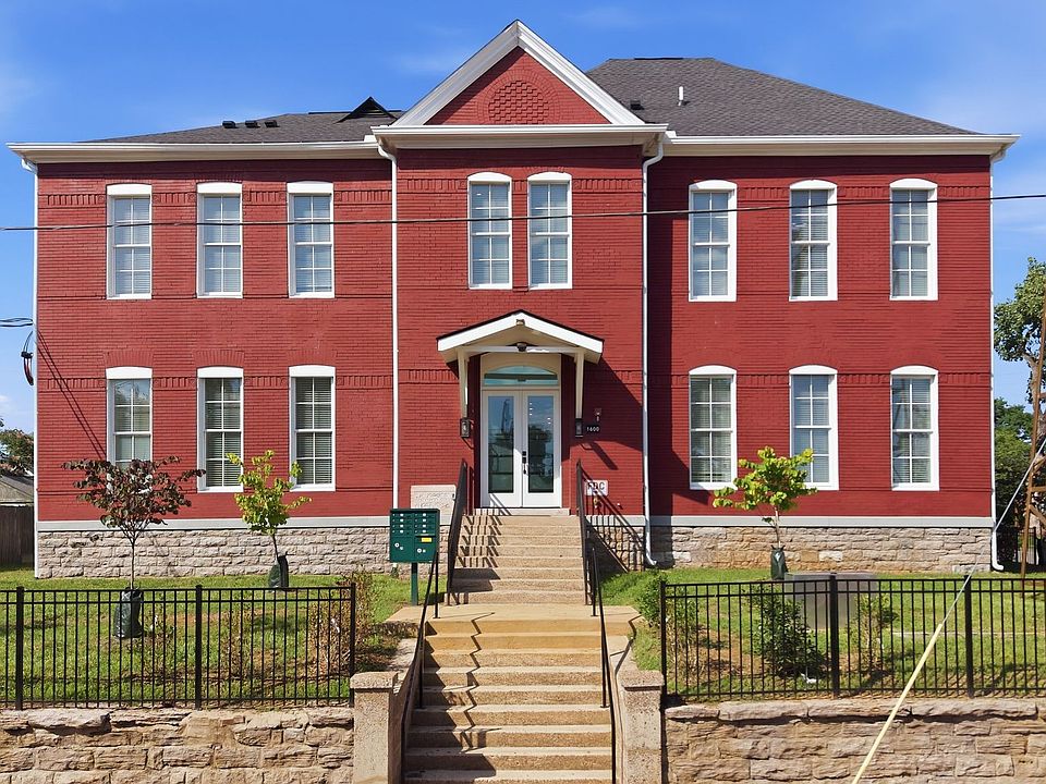 1st image of 1600 10th Ave N #203