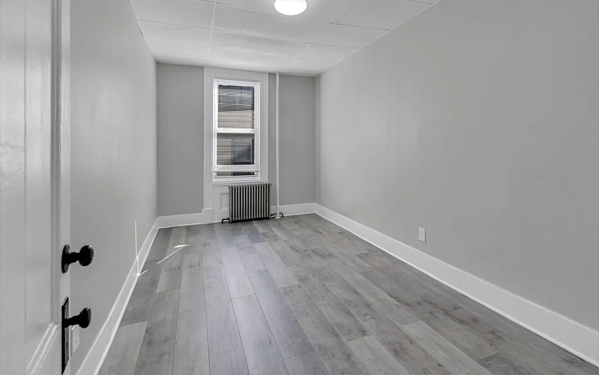 Building Photo - 100 Haledon Ave #1-R