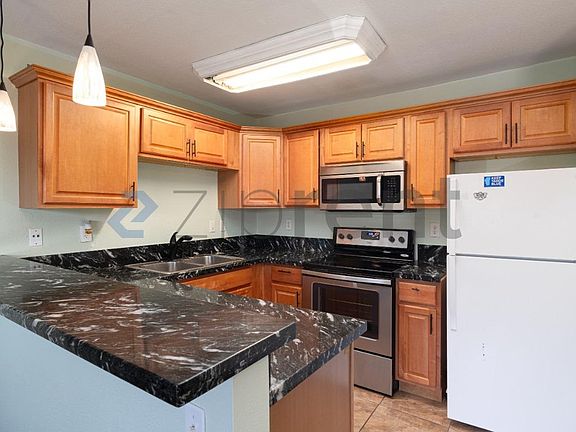 4th image of 221 Westlake Dr Unit 3