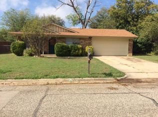 3501 Valley View Rd, Denton, TX 76209