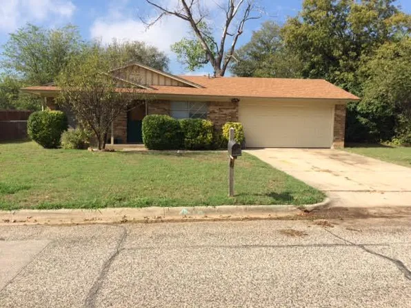 3501 Valley View Rd, Denton, TX 76209