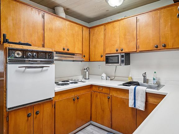 5th image of 15 Montecito Avenue