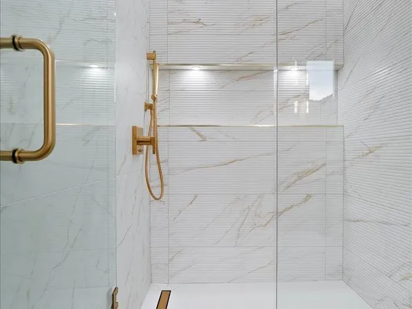 134 Hancock Avenue image 17 of 23