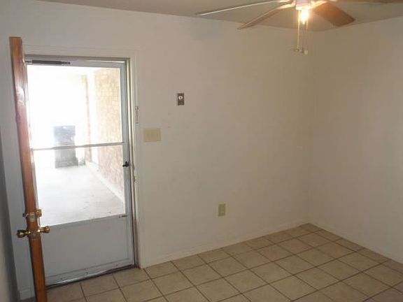 3rd image of 5938 Louisville St