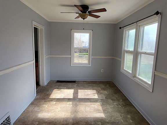 4th image of 1308 Perkins Ave