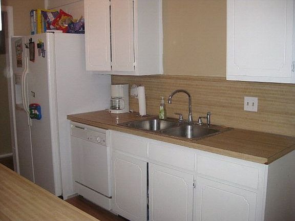 4th image of 2723 Forest Park Ave