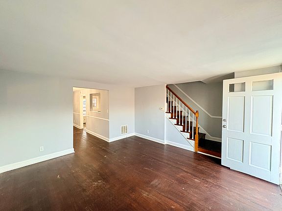 2nd image of 1609 Forest Park Ave